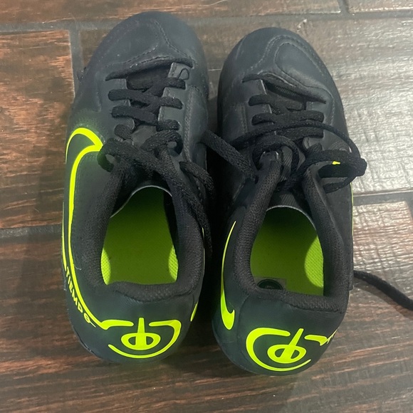 Nike unisex-child Tiempo Legend 9 Club Multi Ground Soccer cleat - Picture 5 of 6